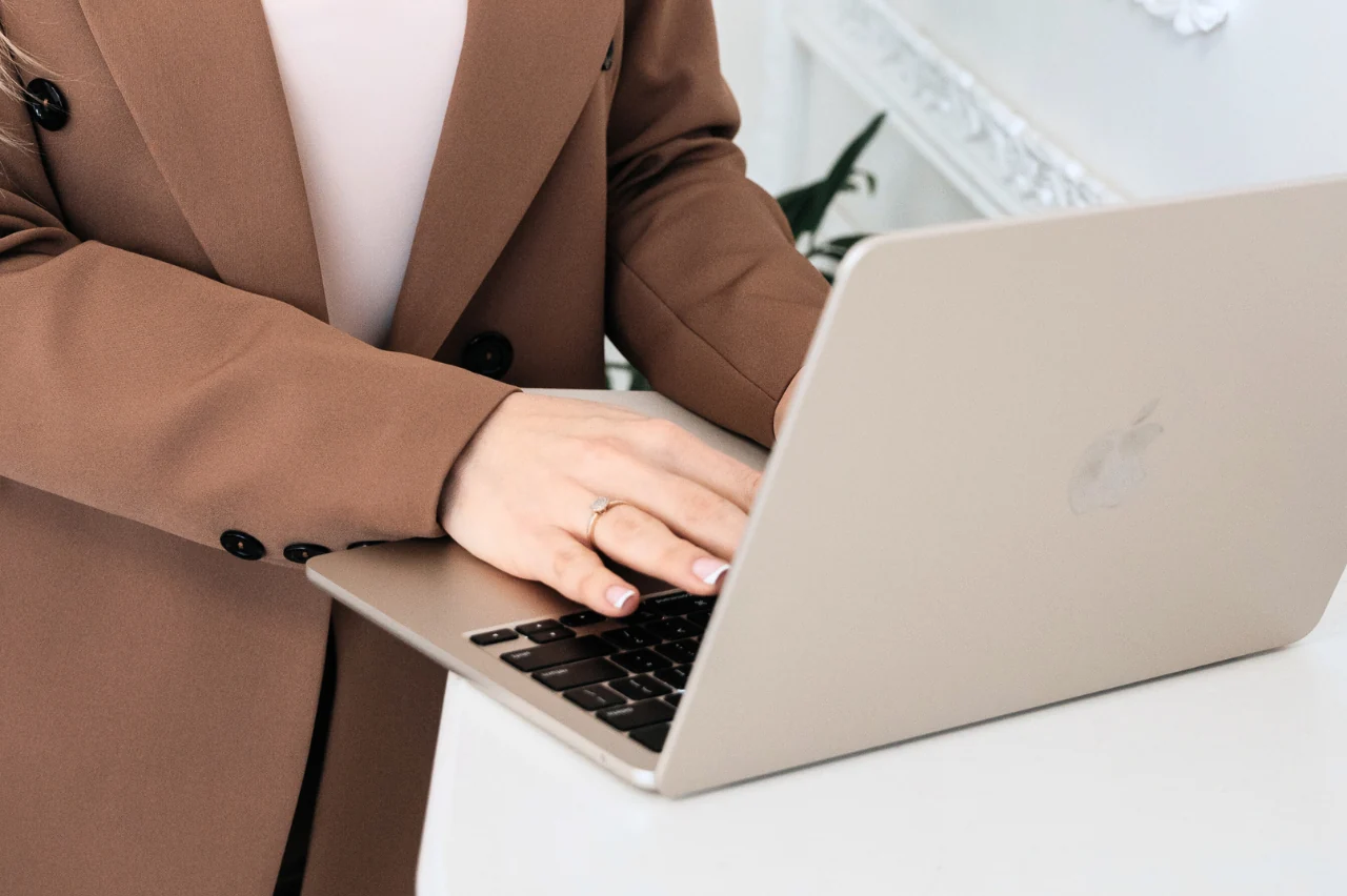 Teisinės paslaugos verslui įmonės steigimas